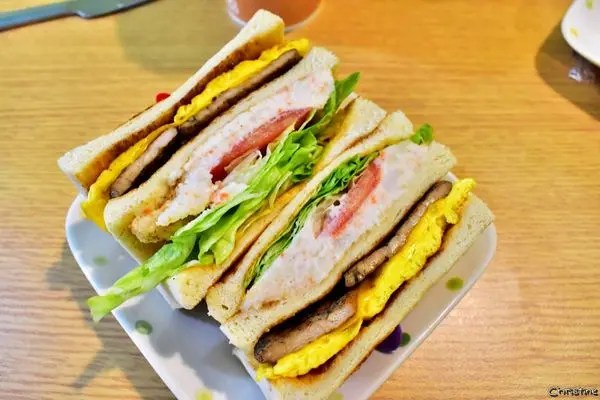 【新北。美食】新莊 / 好日食堂2店 Good Day，推大好日，完整Menu，提供Wifi，近中港國小 / 近新莊高中 / 近新泰國中