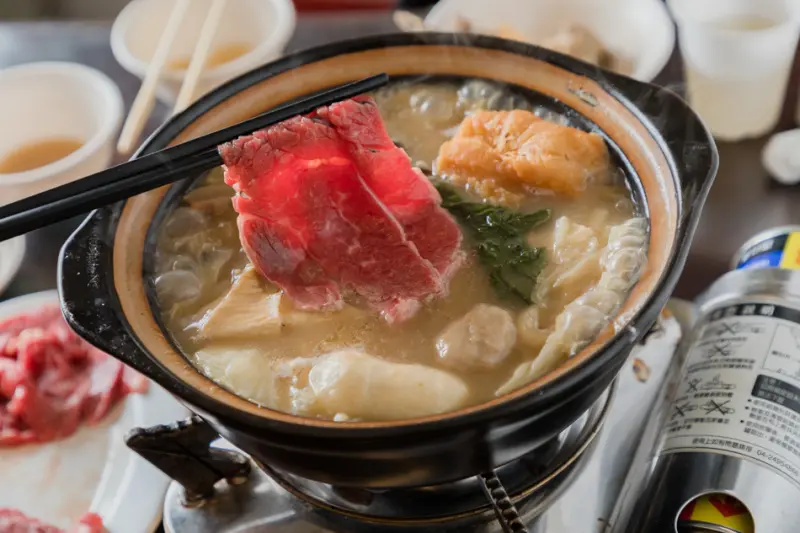 高雄美食 - 寶寶肉骨茶 x 馬來西亞傳統美味上菜囉！