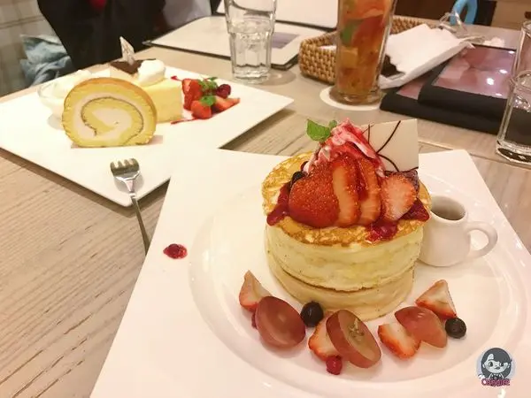 [食記/台北中山]LeTAO小樽洋菓子舖 捷運中山站 來自北海道的美味厚燒鬆餅 香濃乳酪塔 北海道霜淇淋 北國風情日系下午茶首選