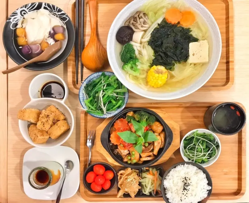 【美食】台北松山─鮮蔬活─小巨蛋─蔬食餐廳推薦─素食餐廳