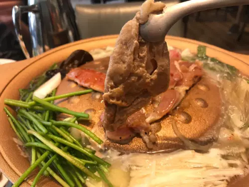 【桃園．桃園】桃園有韓式銅盤烤肉吃到飽摟！「韓燒五味」五種肉任選！韓式炸雞、炸年糕～CP值超高