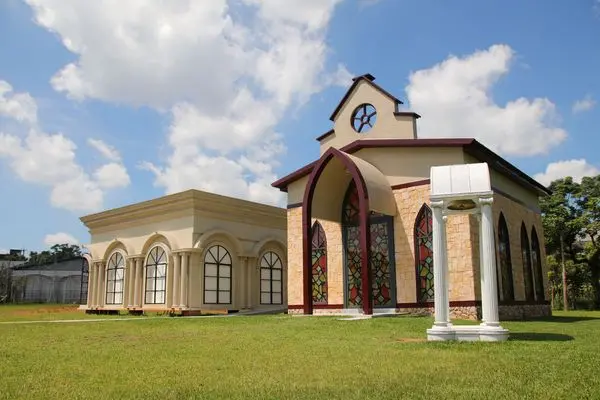  【桃園平鎮景點】晶麒莊園宴會館HONEYWOOD CAFÉ~異國歐式夢幻教堂/浪漫LOVE花園/喜宴餐廳/桃園平鎮免費熱拍新景點        
      