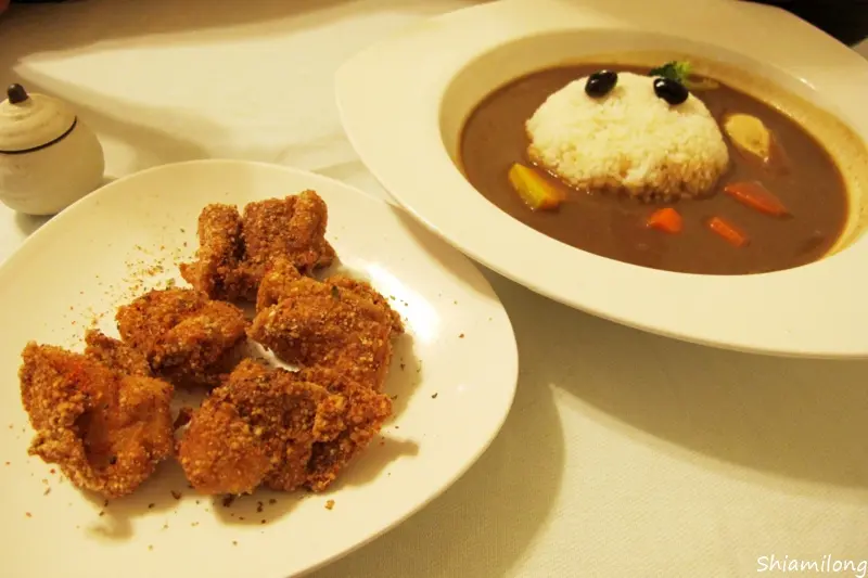 【台南】南區 ★ 橫須賀海軍咖哩 - 結合台式 & 日式咖哩的精華，成為自己獨特的風格，另有來自日本小山園抹茶作成的抹茶霜淇淋唷~