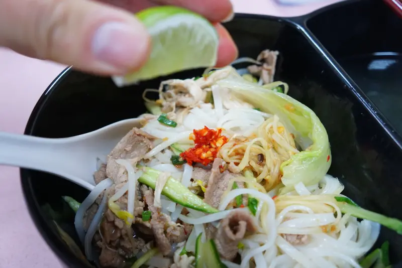 晴光市場裏的平價越南小吃 還不錯吃哦-越式小吃@捷運中山國小站@雙城街夜市