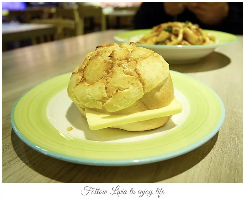 美食。餐廳│ 新北市板橋區 亞東醫院捷運站 貍小籠港式點心 板橋愛買美食街推薦 板橋平價港式/CP值高港式/家庭聚餐/情侶約會/聚餐餐廳 ❤跟著Livia享受人生❤