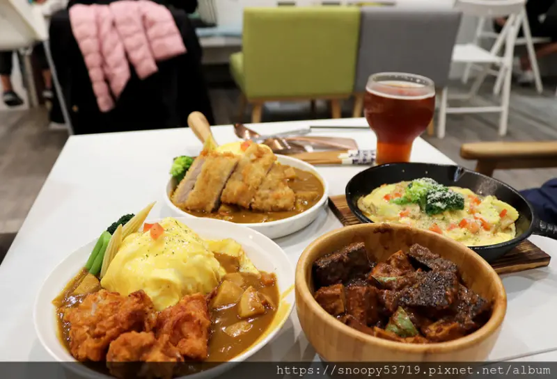 石燕-在逢甲鬧區中闢出一片日式新風格(已歇業)