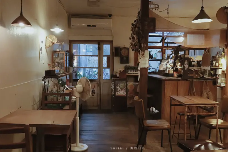 貪吃鬼甜點食 いしん坊 kuishinbou｜台中南區咖啡廳・在這邊你有著更多的獨處機會，發現生活的細膩。