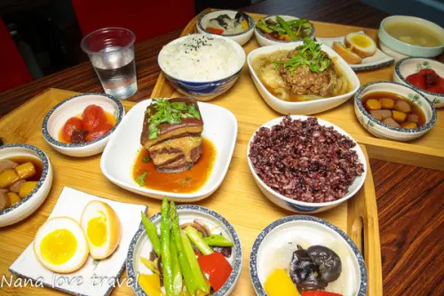 彰不用出國也能吃到道地上海味,大推黯然銷魂入口即化東坡肉定食(客萊登創意私房料理)        
      