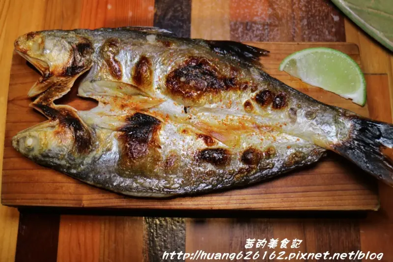 【台北大安區】信義安和/日式『二木 酒.料理』肥腸串/蒜香雞腿/豚五花蕃茄串/午魚一夜干/炸鮭魚親子飯糰/玉子燒/蛤蜊蒜湯/捷運信義安和站