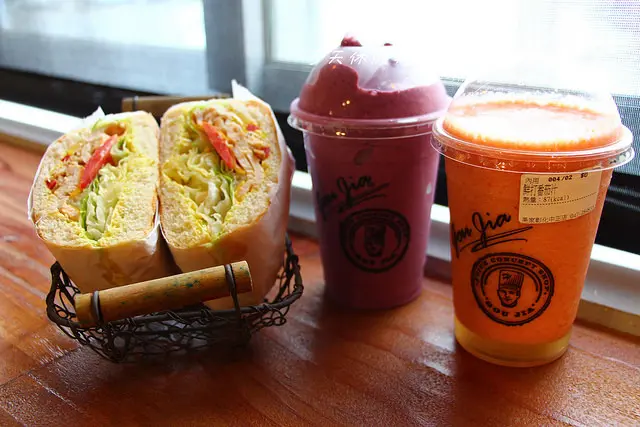 [彰化♥中正路]GOU JIA Fruit & Juice-果家鮮果概念店-自然-原味-喝現打果汁吃輕食。