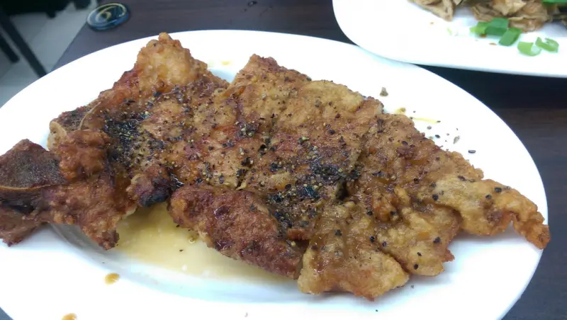 老闆不是五五六六的五六麵館