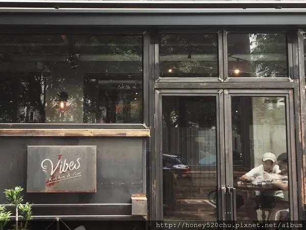 [ 新竹 ] 共鳴 Vibes Kitchen & Bar｜超美味料理｜LOFT風格義式餐酒館