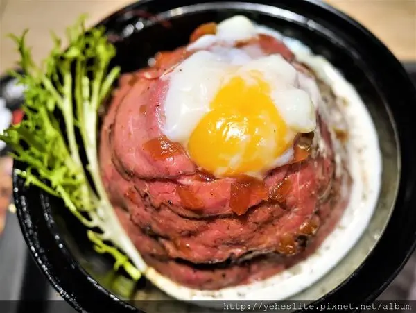 牛角次男坊 -數大便是美，用堆疊的燒肉演繹出日式美學的極致