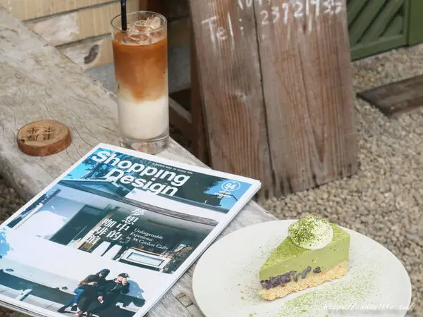 台中美食│里厚來坐忠勤街自家烘焙咖啡店〃隱身在都市裡的老宅咖啡，除了單品咖啡外，還有手作甜點唷~