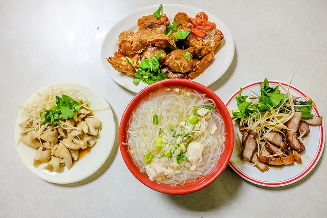 【板橋美食里】【江子翠美食】雙十路47巷旗魚米粉(原莒光路)1-3訪