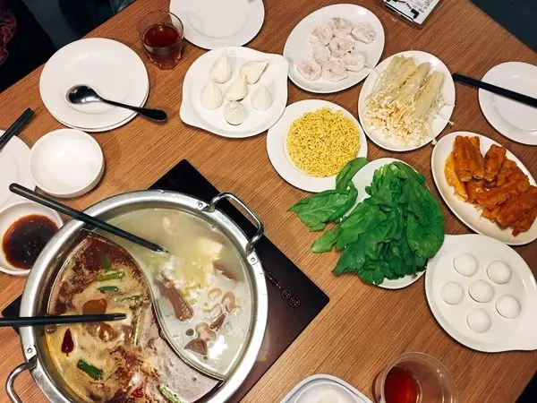 [台北] 內湖 ★ 川老爺麻辣鍋 ☆ 平日肉盤買一送一！ 吃麻辣鍋就是要配熱炒！