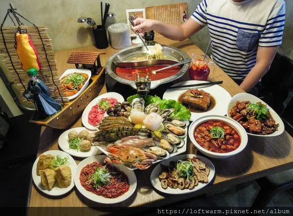 川老爺麻辣鍋酸菜白肉鍋 入味的鴨血豆腐 好吃溫體牛肉 家人同事朋友聚餐聚會慶生很適合(附菜單...