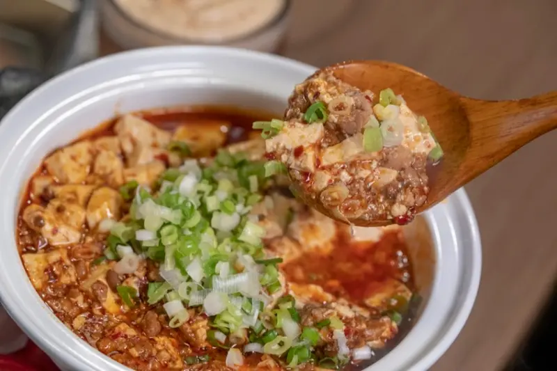 內湖美食 川老爺麻辣鍋｜內湖麻辣鍋首選，香！麻！辣！到你就走不出門回家～ · 算命的說我很愛吃