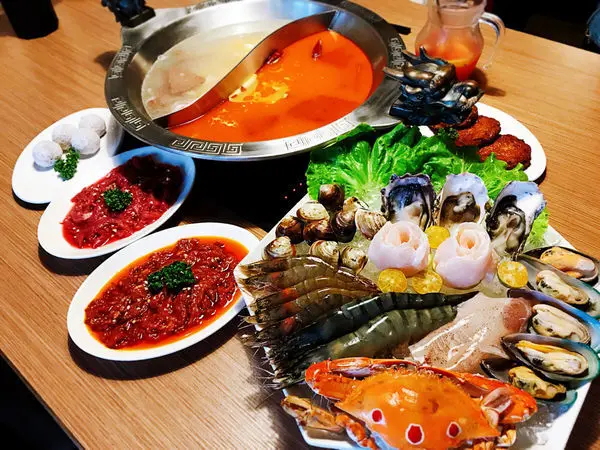 ||吃。台北|| 川老爺麻辣鍋 浮誇系海鮮、川菜精緻麻辣鍋