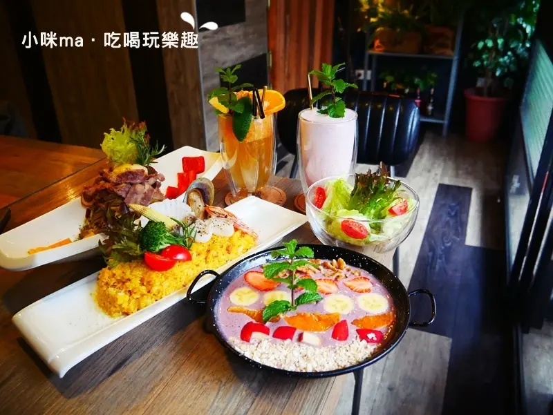 台北美食 ▏J FULL 賈福廚房。工業風質感小店也是寵物友善餐廳。巴西莓果碗、月見牛巧克力咖哩義大利麵 必點!。科技大樓捷運站