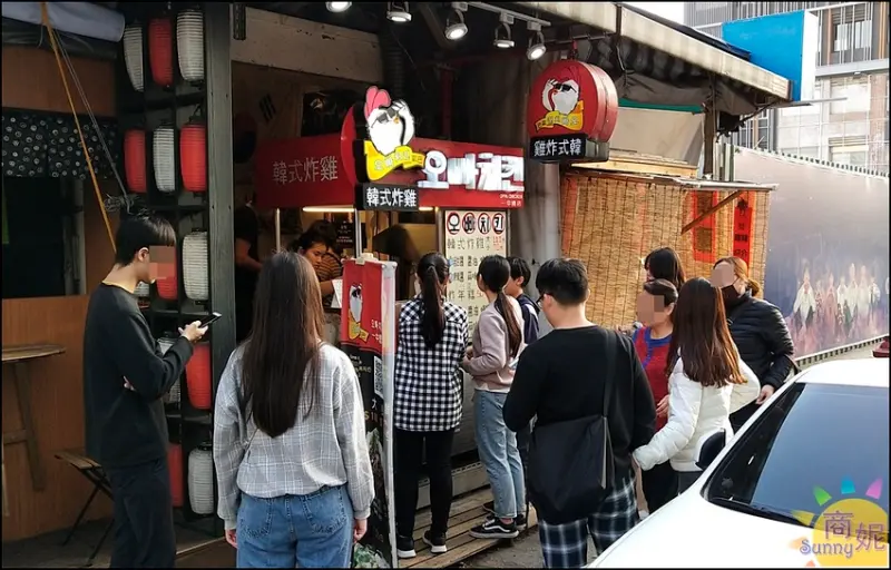 來自韓國橋村人氣排隊小吃只要銅板價,一中夜市必吃逛街美食。歐巴韓式炸雞@商妮吃喝遊樂