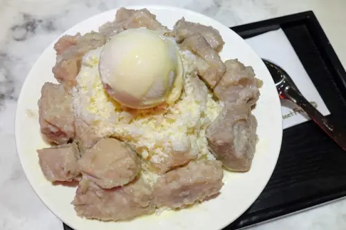 [食記] 鮮芋仙。夏天就該來吃個芋頭牛奶冰!好消暑!(忠孝旗艦店--免費WiFi)