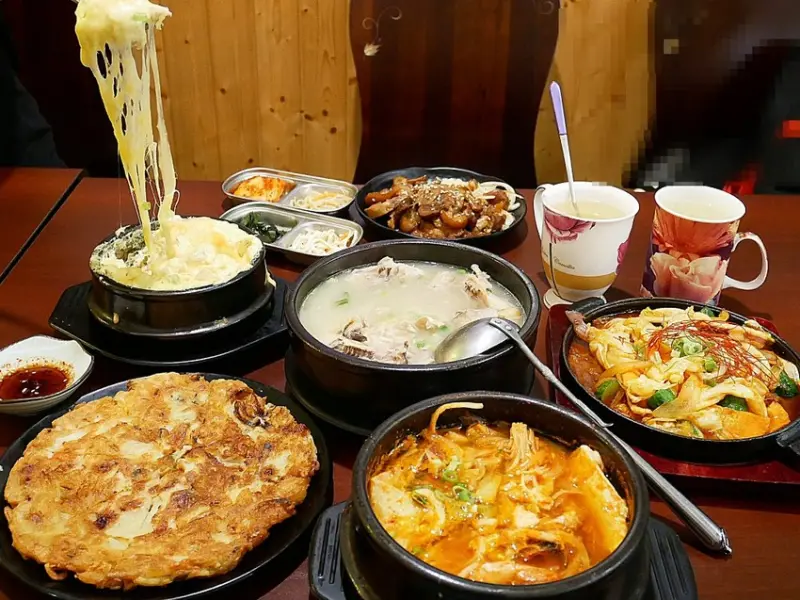 台南安平韓式料理推薦，超韓的起司鍋和人蔘雞湯是我的最愛，每次去都要個來一份-瑪西達韓式料理