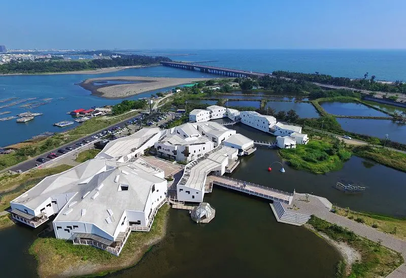 白色系積木之心 * 台南 . 台江國家公園遊客中心 ( 台江學園 )