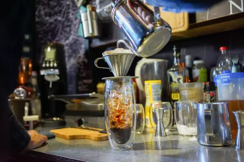 『白開水Cafe - wwater X 魔王佩』台北大安區 單速腳踏車店裡的厲害手沖咖啡 老板說 我們其實是咖啡廳『內文有店家資訊』