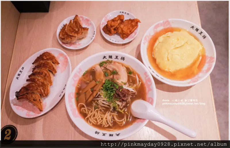 ✿台南✿ 日本來的燒餃子激戰 餃皮香脆內餡鹹香 唐揚雞也是推薦好食 ➜ 大阪王將餃子專門店