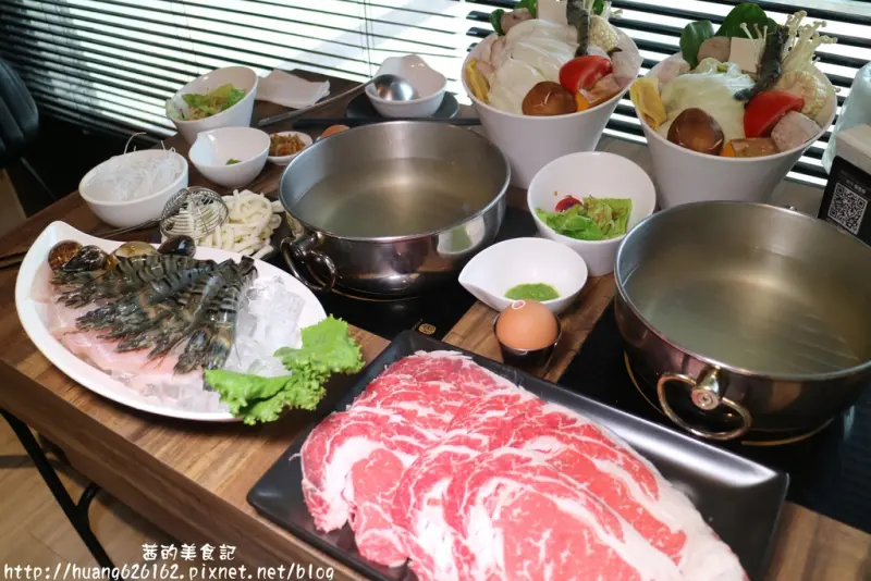 【新北永和區】永和火鍋 『XO shabu shabu』永和美食/精緻涮涮鍋/頂級安格斯肋眼牛肉/精選草蝦鍋/私房XO醬/明治冰淇淋/愛評體驗團