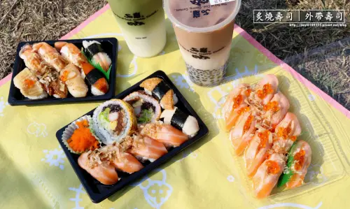 【嘉義.東區】炙燒壽司∣外帶壽司∣高CP值平價壽司∣超澎湃外帶壽司∣正宗北海道干貝握壽司∣比目魚鰭邊握壽司∣烏魚子握壽司∣鮭魚握壽司∣免費附湯