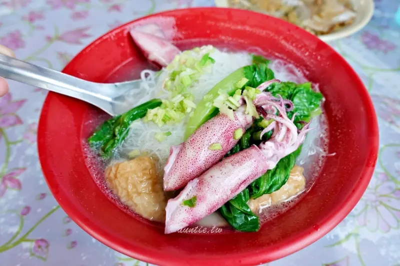 【新北】阿華鯊魚羹 小卷米粉 鯊魚羹湯 深澳漁港小吃美食 - 水晶安蹄 不務正業過生活