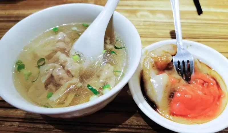 丁山肉丸 台中市 台中第二市場超越百年肉丸老店，文青風格的用餐店面