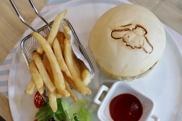 【台北美食】Cinnamoroll X Amandier 大耳狗喜拿期間限定咖啡廳-『忠孝新生站』台北主題餐廳