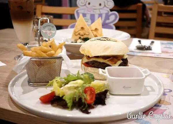 【台北美食推薦】Cinnamoroll X Amandier 大耳狗喜拿期間限定咖啡廳 不只療癒的不得了 餐點也很美味推薦！