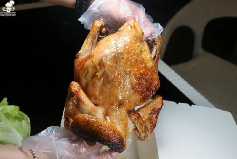 遙望夜景最美推薦 無名咖啡，門票折抵消費、無限暢遊一整天、兒童沙池、滑梯水池、戶外露天廣場、網美約會秘境 x 高雄戶外景觀休閒餐廳 - 跟著尼力吃喝玩樂＆親子生活