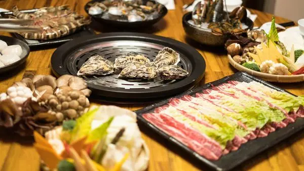 《獨一蒸氣鍋物》蒸的很鮮甜，接住每一滴食物精華的蒸氣鍋物