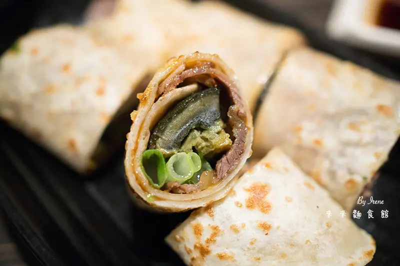 【桃園】全台獨家的黑角牛肉捲/桃園藝文特區美食/平價美食．來來麵食館
