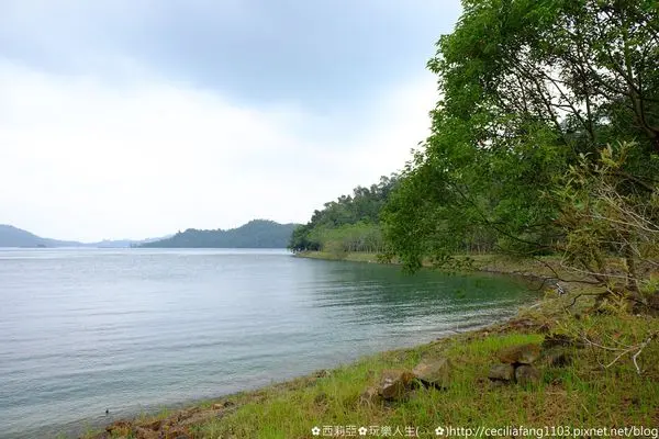 【南投。魚池鄉】絕對值得讚嘆這如此讓人驚豔的湖畔明媚風光~日月潭。月牙灣