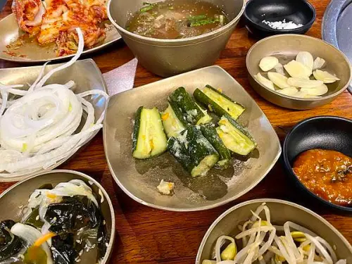 Meat Love 橡木炭火韓國烤肉信義店 - 不能內用的時間只好望梅止渴