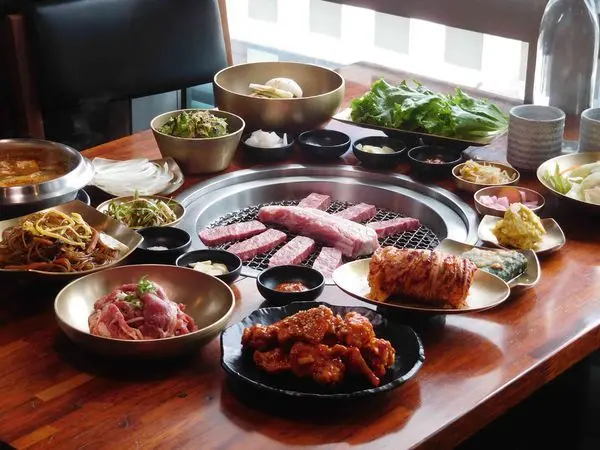 【信義區韓國烤肉】Meat Love 橡木炭火韓國烤肉:101景觀就在眼前!!頂級韓式烤肉鮮嫩多汁