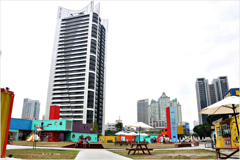 【高雄】集盒·KUBIC 貨櫃聚落‧IG打卡好地方 網美拍照最愛