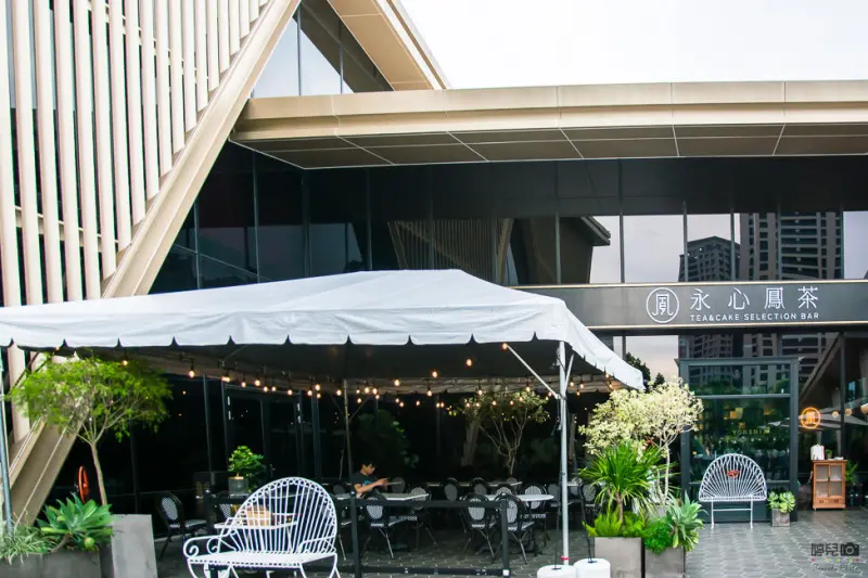 ｜高雄美食｜時尚復古茶館裡優雅品茶，用心奉茶，永心鳳茶（同盟二店） - 阿婷的旅行札記。