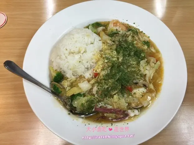 田園義大利麵-新北淡水-料多味美南洋風味義大利麵和濃醇香玉米濃湯
