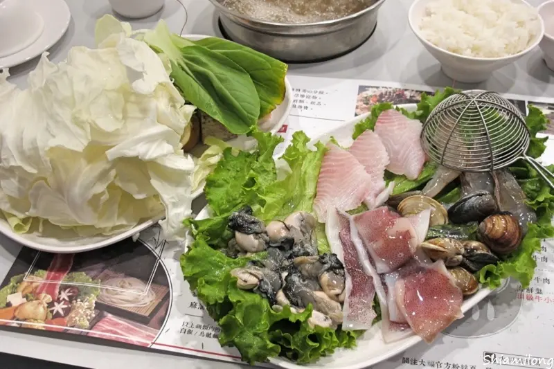 【台南】安平區 ★ 大福涮涮鍋 - 平價涮涮鍋，海鮮鍋用料好豐盛阿~