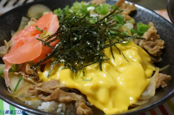 【食記】高雄苓雅_自然橙 創意鍋物@多樣湯頭的千變萬化 還有一鍋一丼的雙重享受喔