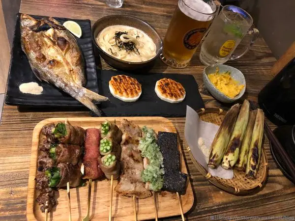 宅丁亭‧迴轉串燒│三重居酒屋推薦│日式串燒x現釀啤酒│上班族下班好去處│好吃高CP值串燒│新北市三重美食推薦→三重區〈食記〉