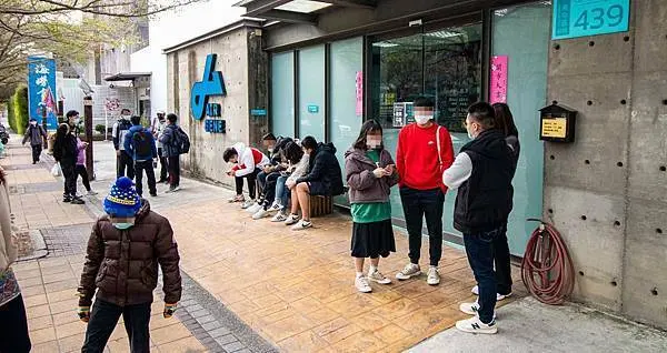 【台中親子旅遊景點】Air-Gene空氣基因-小孩放電最佳選擇！一玩停不下來的彈跳床育樂中心，還有攀岩、彈跳床、跳跳床、彈跳籃球、彈跳躲避球、冬令營等多項活動