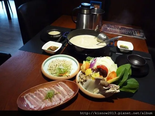 法式的韻味,濃郁的湯頭-普蕾納鹿一鍋体驗心得